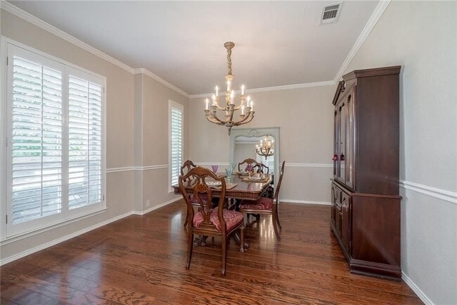 Photo - 2374 Aspermount Dr