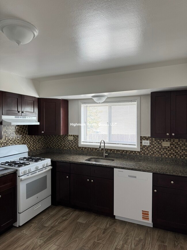 Building Photo - 1306 Carol St Unit 2BM