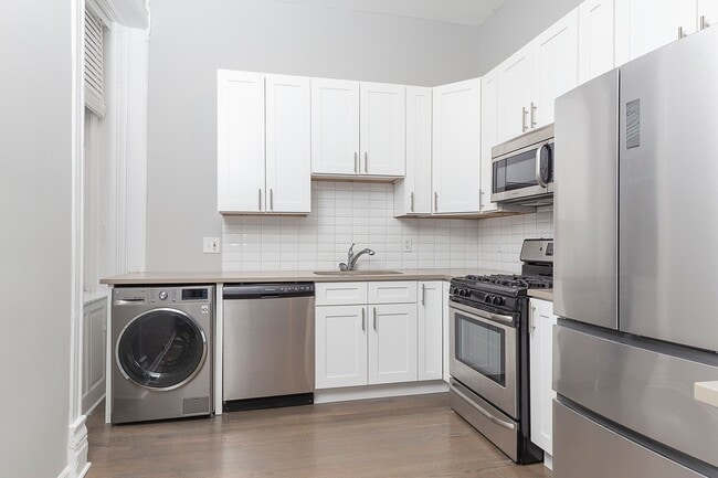 Photo - 42 E Chicago Ave