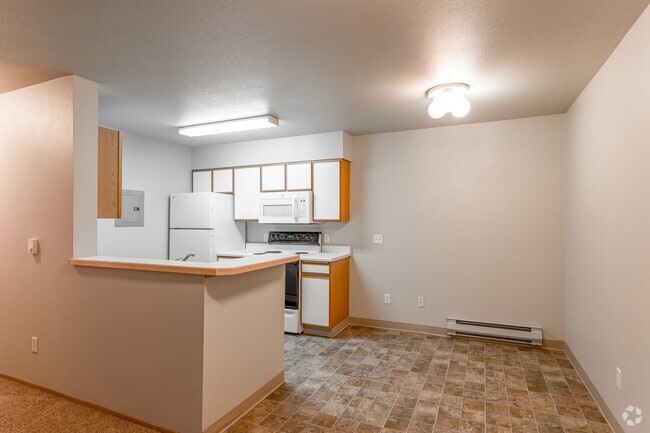 2BR, 1BA - 747 SF - Aspen Village