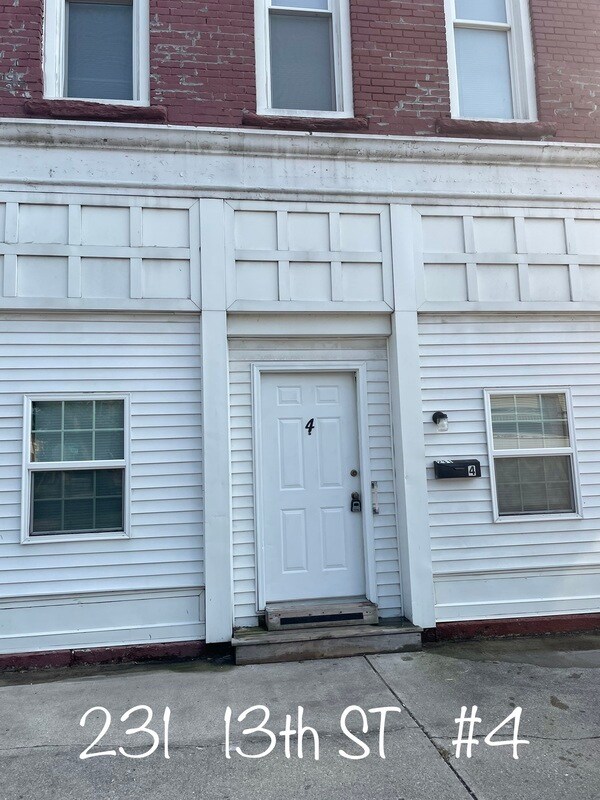Photo - 231 E 13th St Unit 4