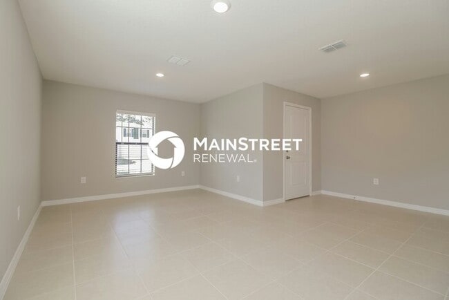 Building Photo - 4 Bedroom Pet-Friendly Home in Poinciana, ...