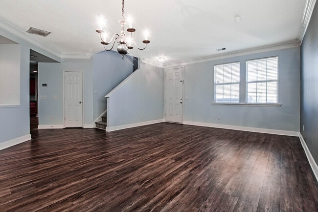 Photo - 27 Pin Oak Ln