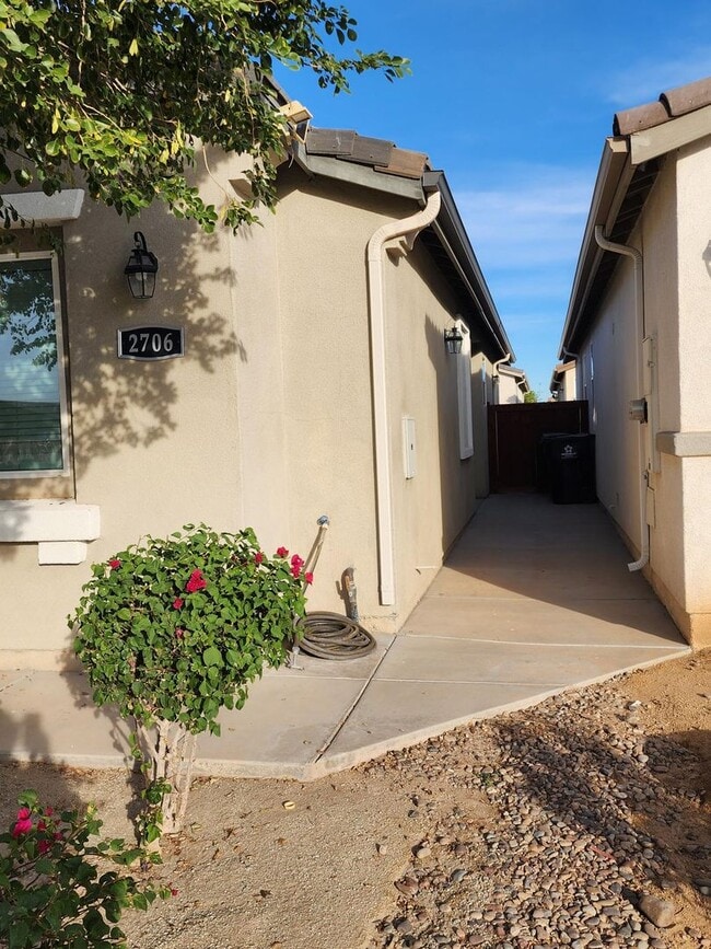 Photo - Charming 3 bed / 2 bath Home for Rent