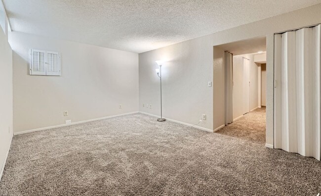 Photo - Spacious 3 - Bedroom Townhome with Modern ...