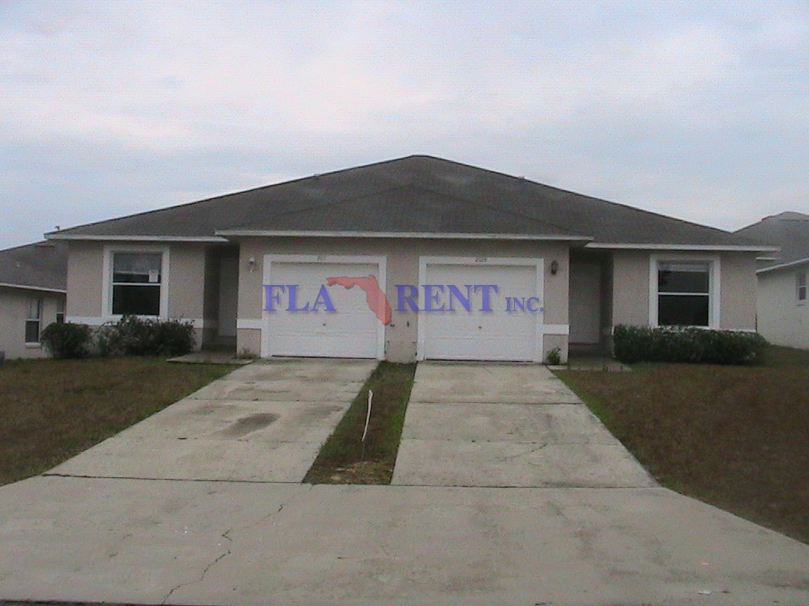 NICE! 3 BED / 2 BATH / 1 CAR GARAGE (1/2 DUPLEX) LEESBURG - NICE!  3 BED / 2 BATH / 1 CAR GARAGE (1/2 DUPLEX) LEESBURG