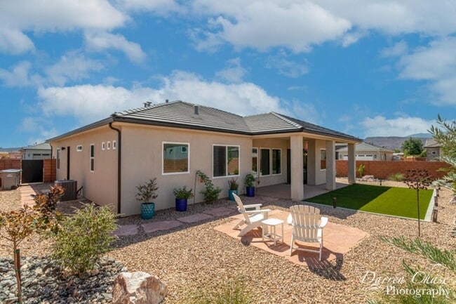 Photo - Beautiful home with Casita!