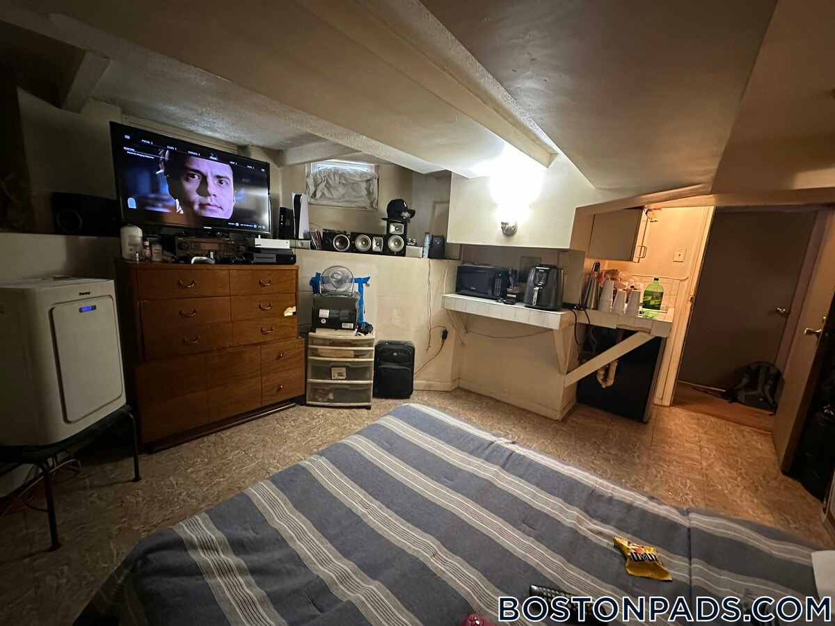 Photo - 53 S Huntington Ave Unit B1