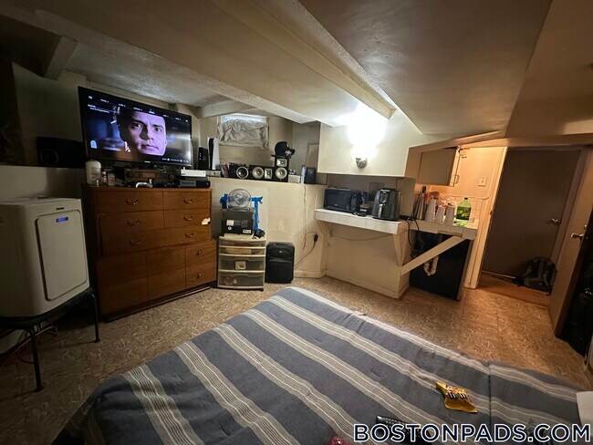 53 S Huntington Ave Unit B1