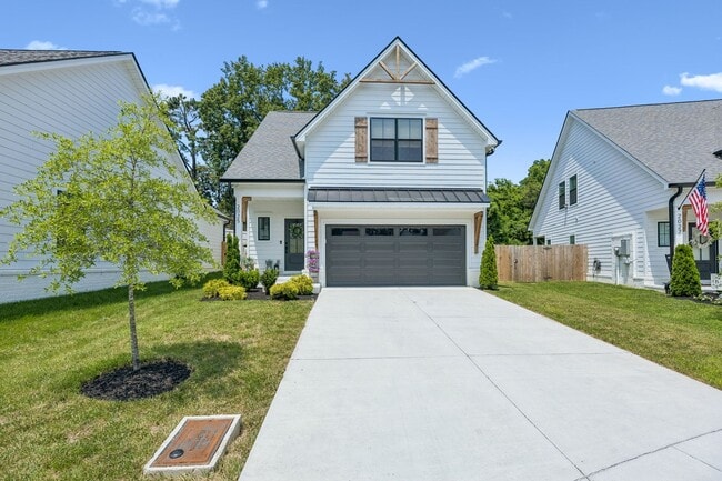 Building Photo - 2025 Pleasant Cv