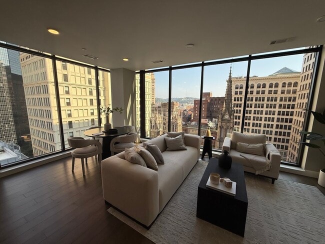 Photo - Gorgeous 2 Bedroom 2 Bathroom Downtown Con...