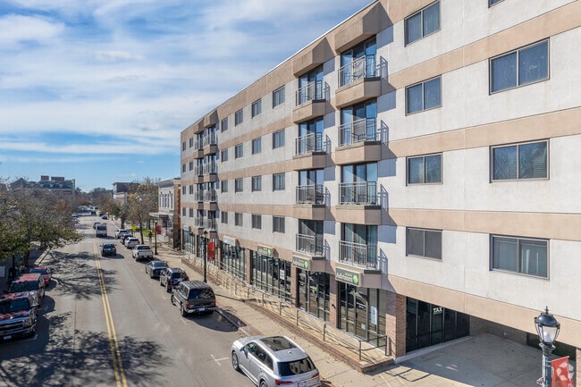 68 N Washington St North Attleboro, MA - Pace Plaza