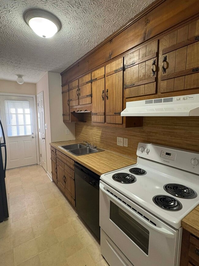 Photo - 1622 Flanigan Ct