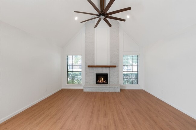 Photo - 3420 Briaroaks Dr