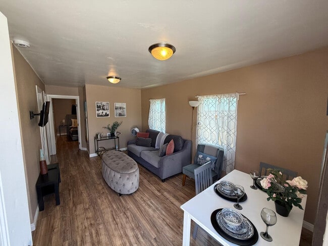 Photo - 4041-43 National Ave Apartamento Unidad #M