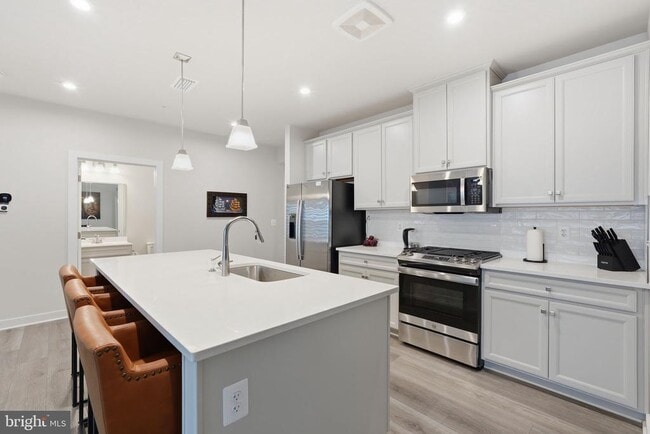 Photo - 21460 Mount Sterling Ter Unidad 105