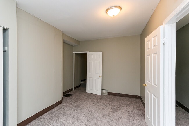 Photo - 1716 W Pratt St