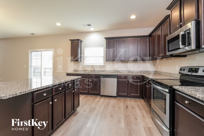 Photo - 3283 Grandview Club Rd