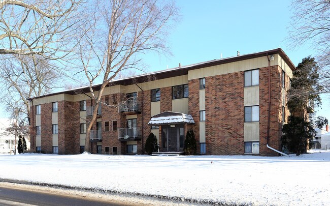 Park Place Apartments - Park Place Apartments