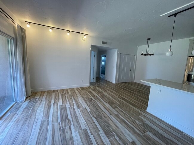 Building Photo - 17161 Alva Rd Unit 1413 Rental
