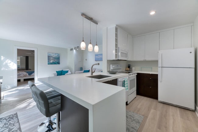 Photo - 1605 US-1 Unit 12b