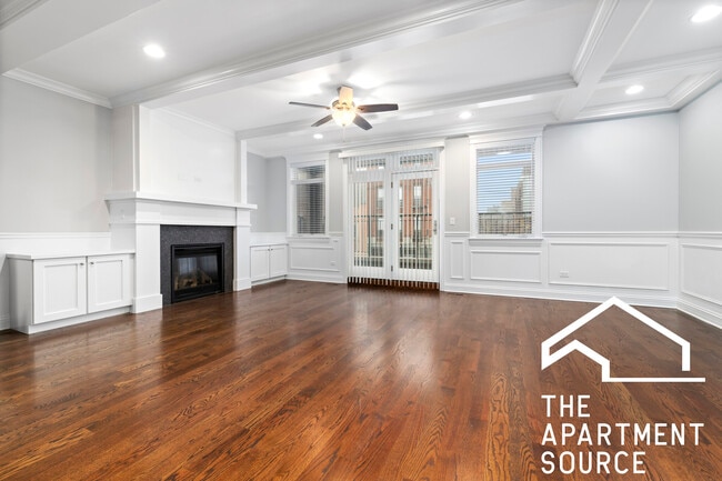 Building Photo - 1324 W Grand Ave Unit 2E