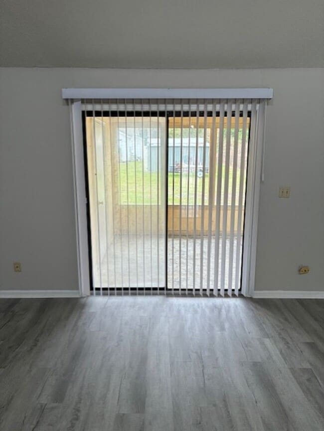 Photo - 112 Admiral's Walk Dr