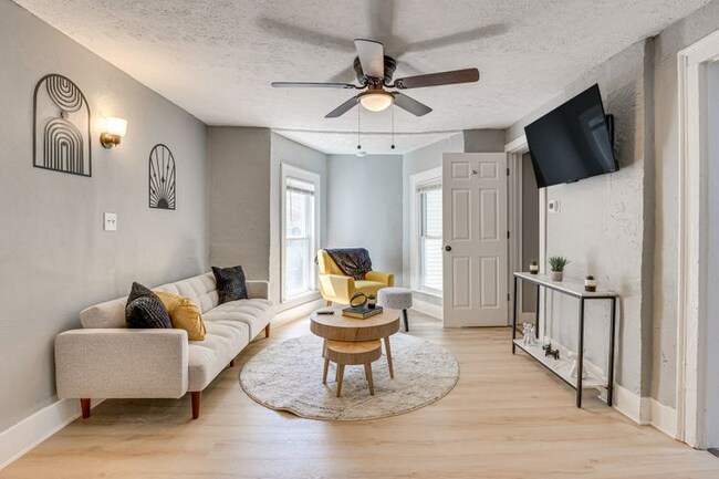 Photo - 484 Spicer Street