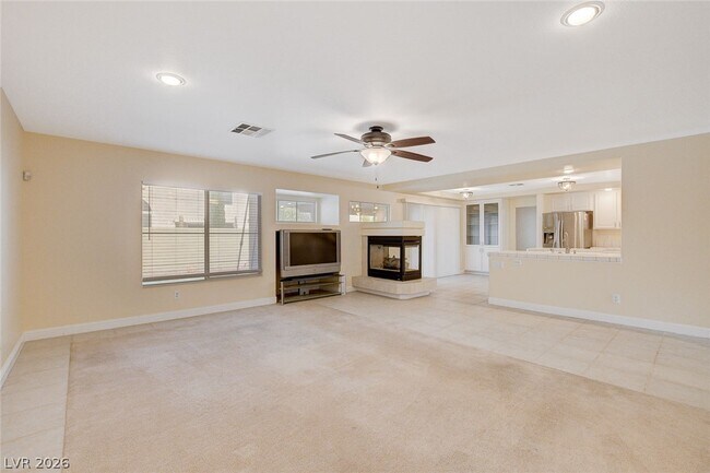 Photo - 432 Staghorn Pass Ave