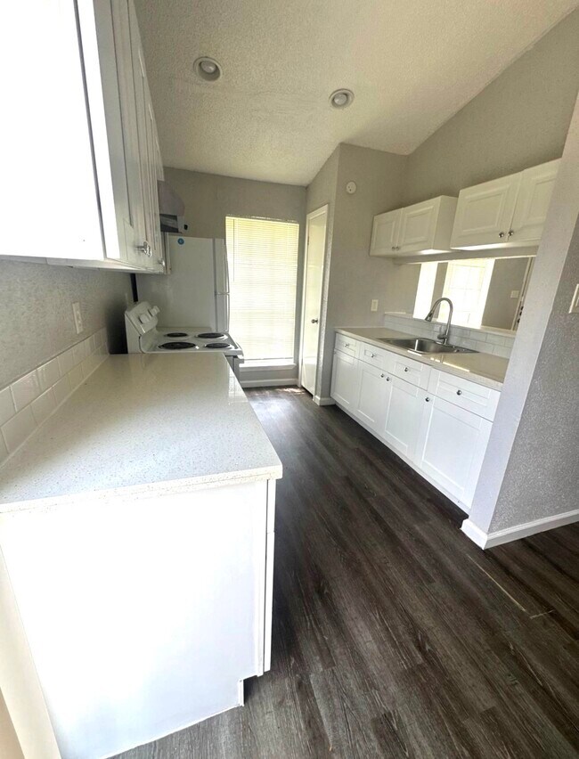 Photo - 11217 Pender Ln