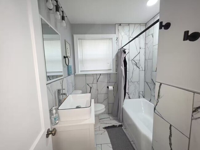 Photo - 200 Braswell St Unit Apartment 1