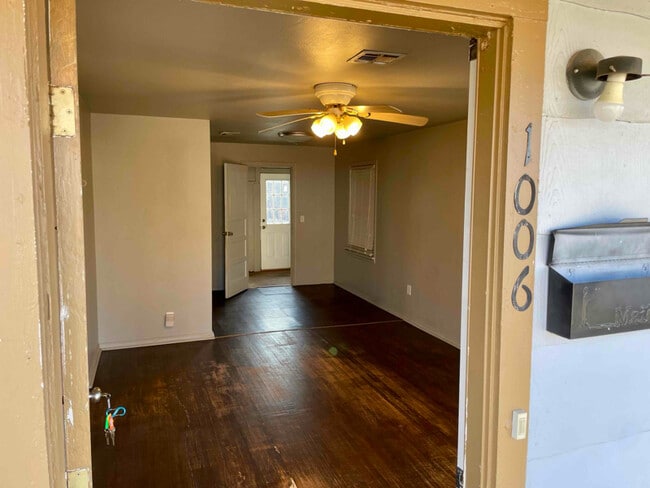 Photo - 1006 E Campbell St