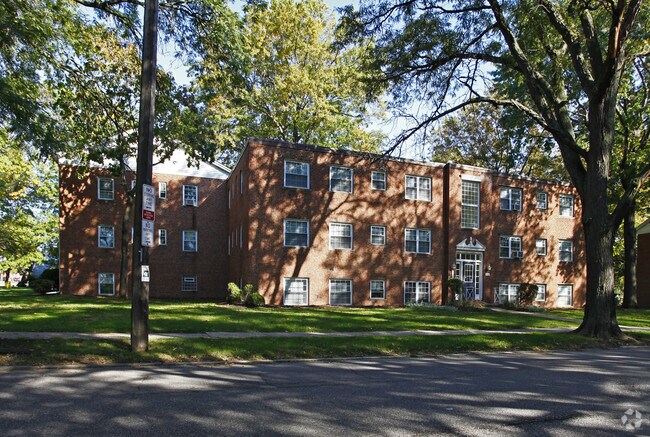 Old Brooklyn Apartments For Rent Cleveland Oh Forrent Photo Broadview Gardens Apartments