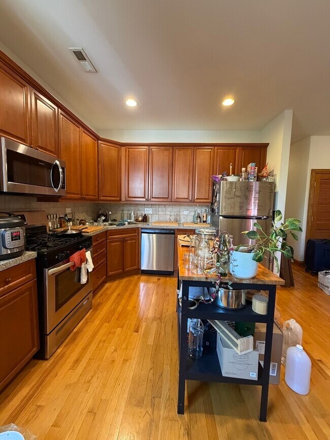 Photo - 4051 N Kenmore Ave Unit 3S