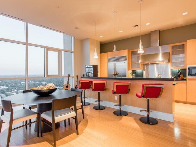 Photo - 555 E 5th St Condo Unit 2901