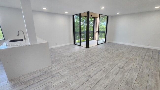 Photo - 750 Egret Cir Unit 6401