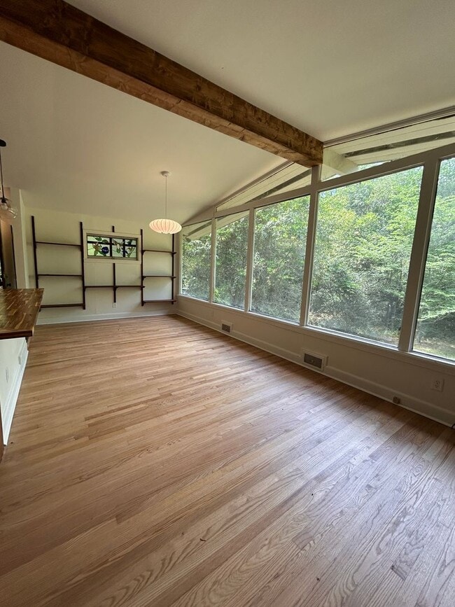 Photo - 271 Lakeside Dr