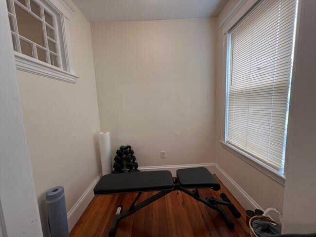 Photo - 229 Belmont St Unit 4