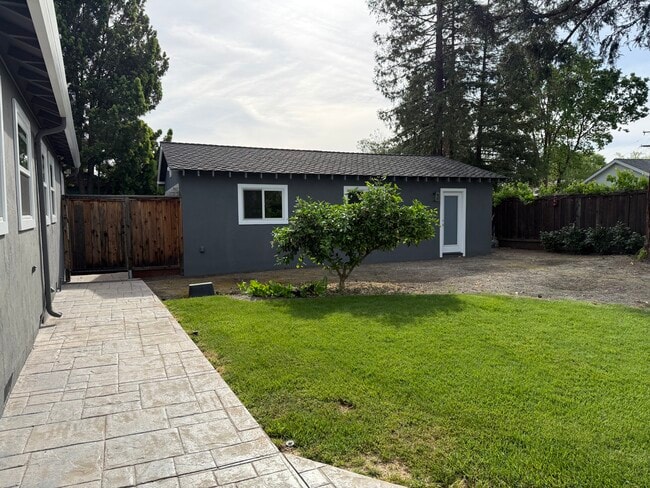 Photo - 3149 Rogers Ave