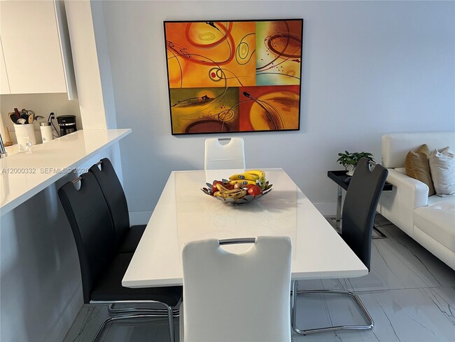 Photo - 6545 Indian Creek Dr Unit 506