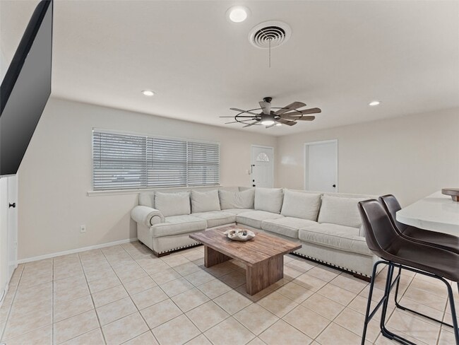 Photo - 510 Overlook Dr