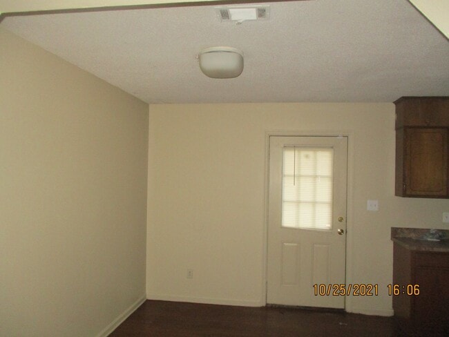Photo - 1409 Westcliff Ct
