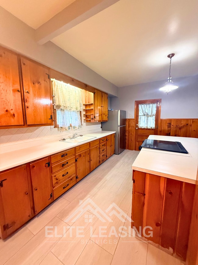 Photo - 528 NE Ohio Ave