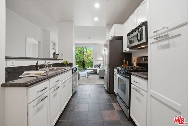 Photo - 6400 Crescent Prk E Unidad 301