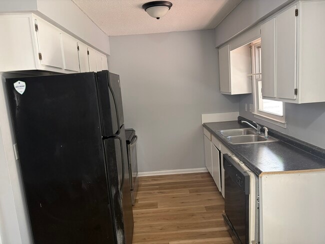 Photo - 839 Barringer Dr