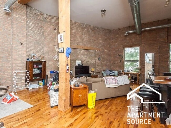 Building Photo - 1822 S Bishop St Unit 310