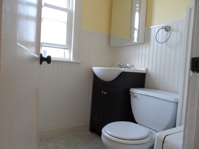 Photo - 11 Chestnut St Unit 2R