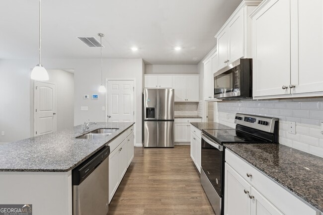 Photo - 6615 Bluffview Dr