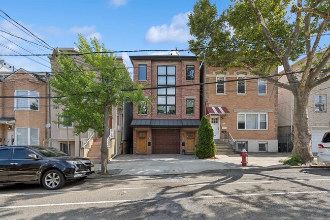 Photo - 94 Leonard St Unidad 2