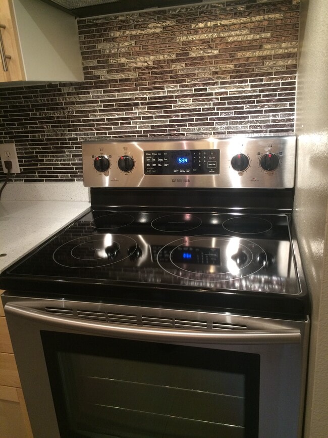 Photo - 3009 Madison Ave